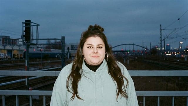 Rebecca Pap – Azizam