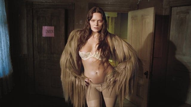 Tove Lo | Premium Seats
