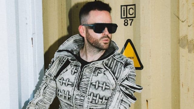 Gareth Emery presents LSR/CITY: ESCAPE THE VORTEX