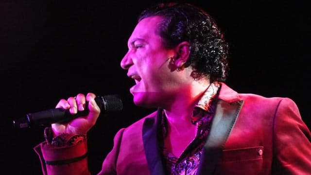 Carlos Daniels - Homaje a Juan Gabriel
